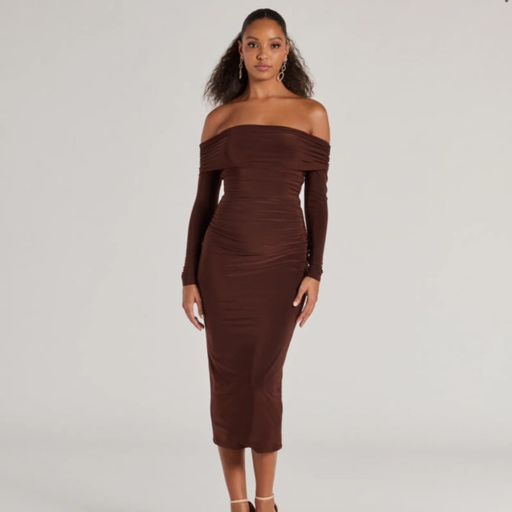 Brown Ribbed Off-Shoulder Bodycon Dress
